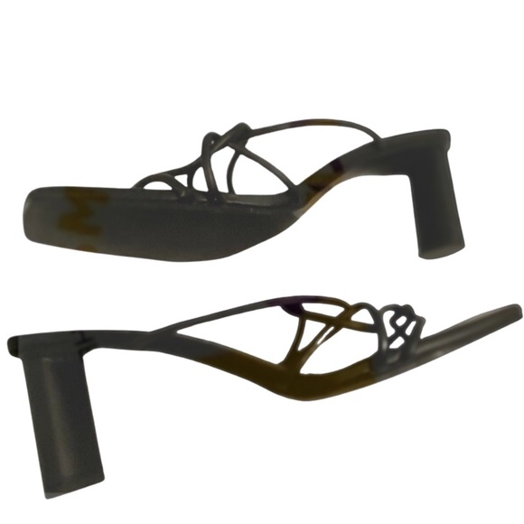 Stunning Zara Black Vinyl Strappy Heel - Size EU 41 / US 10 - Picture 3 of 3